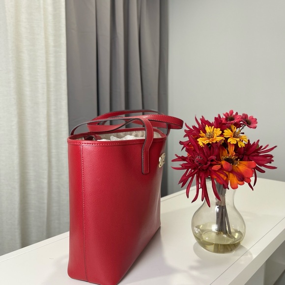 Michael Kors Jet Set Red Travel Tote - Picture 3 of 8